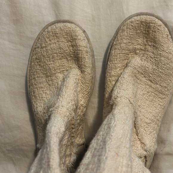 NWOT Ugg Australia Heirloom knit cream lace up boots! - Picture 11 of 13